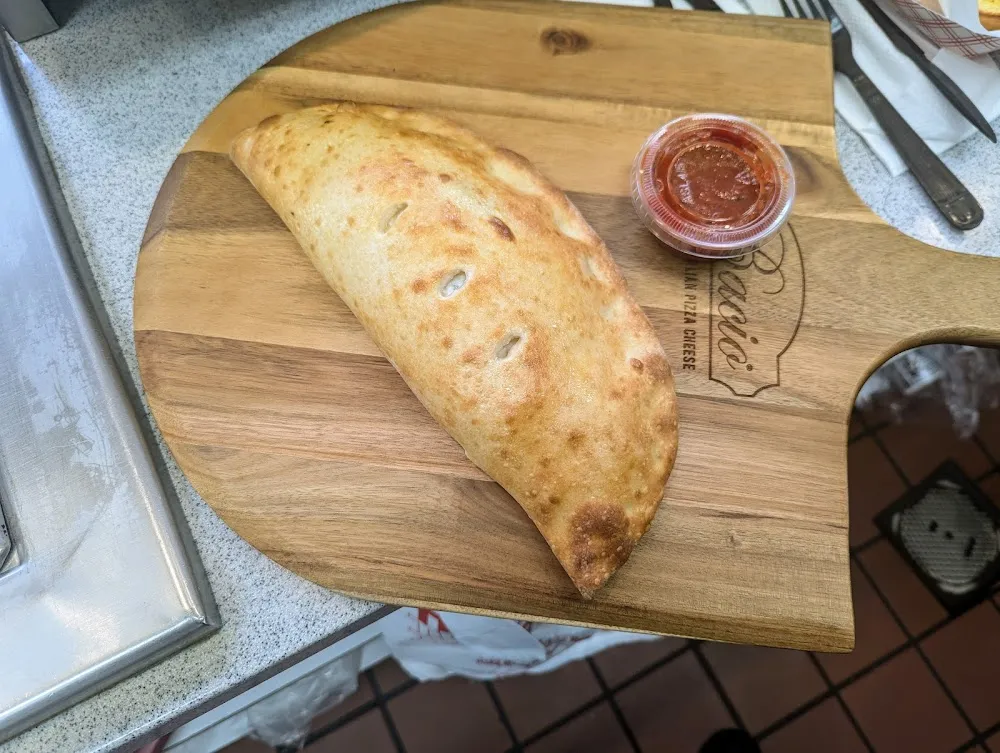 Spinach Calzone with Ricotta and Mozzarella Cheese
